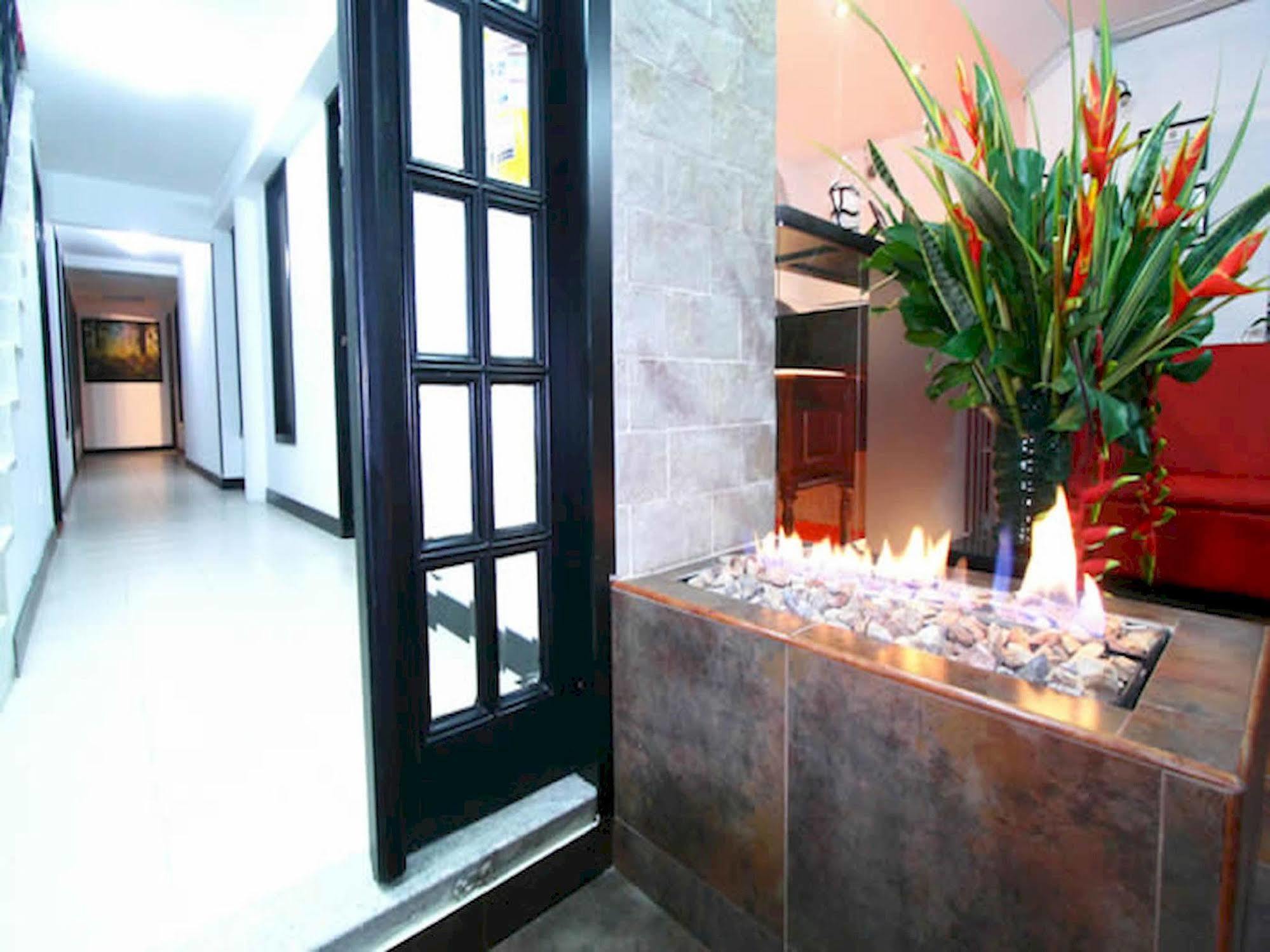 Hotel Aj Ferial Bogota Ngoại thất bức ảnh